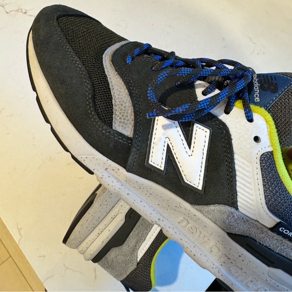 Balance 997H Suede/Cordura Men’s  10.5 Green Yellow Dark Gray - Picture 7 of 9